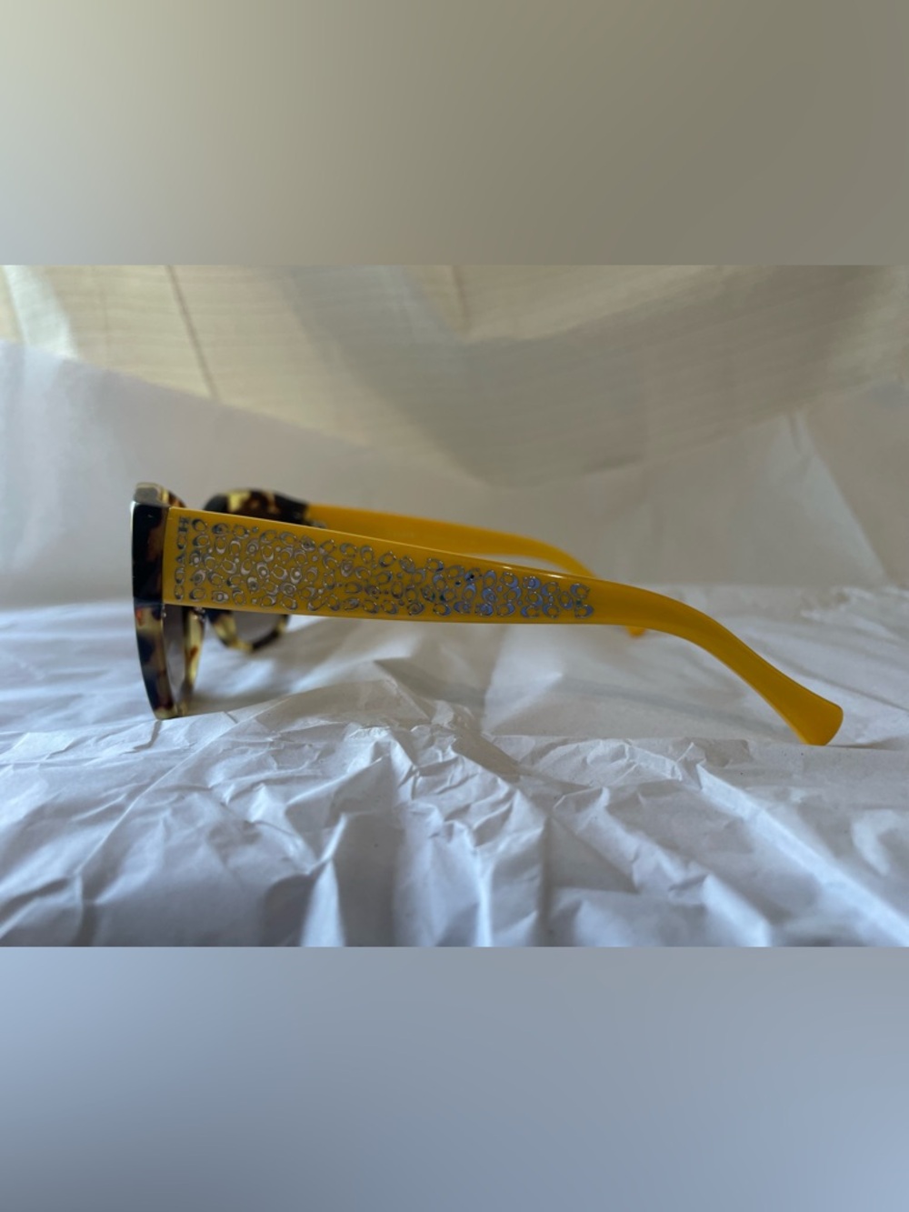 Coach Signature Spray Sunglasses Tokyo Tortoise/Yellow EUC $185 Retail - Picture 9 of 17